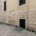 ... pi uno interrato, contraddistinto da un bugnato in pietra